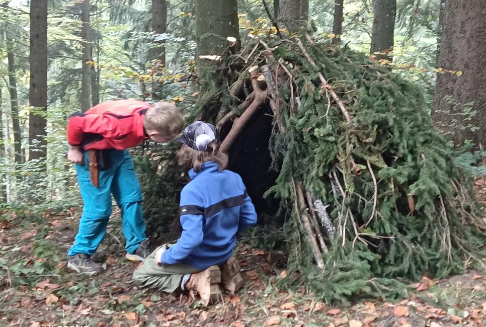 Hütten bauen – "Bäume und was sie für uns bedeuten"